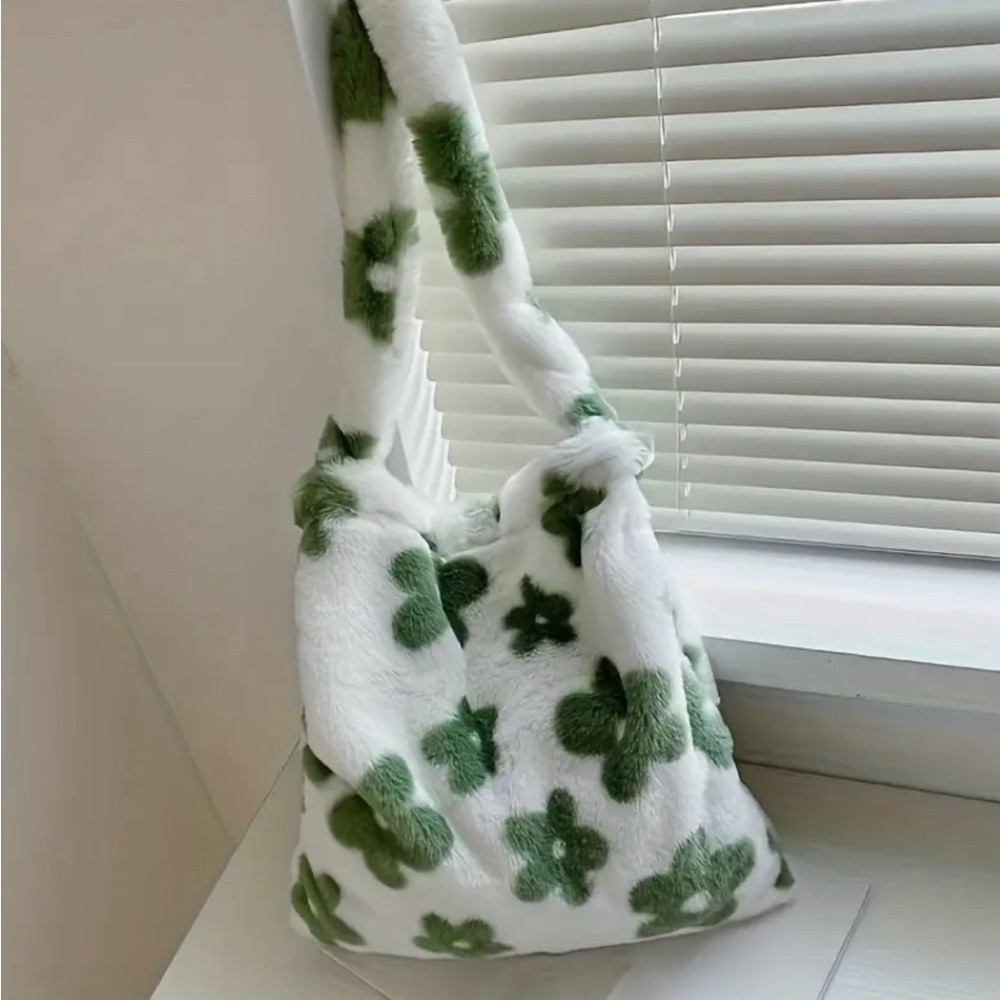 Flower Pattern Plush Tote Bag, Colorblock Furry Shoulder Bag. NEW IN PACKAGE - Picture 2 of 5